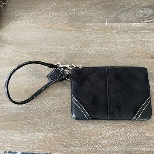 Coach Wristlet like new